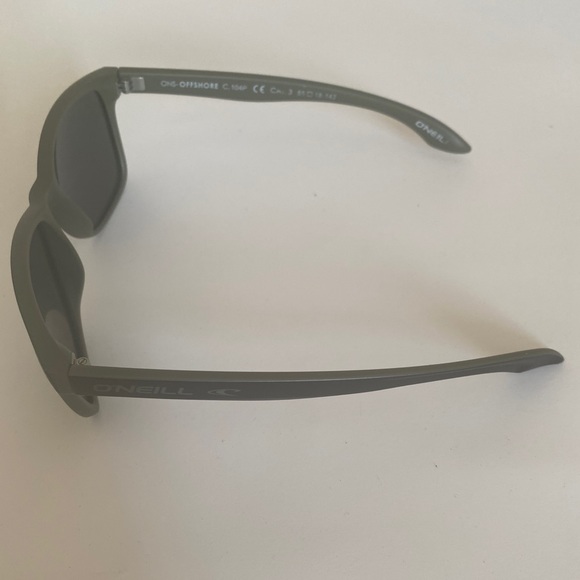 Stylish O’Neill sunnies - gently used - Picture 2 of 3